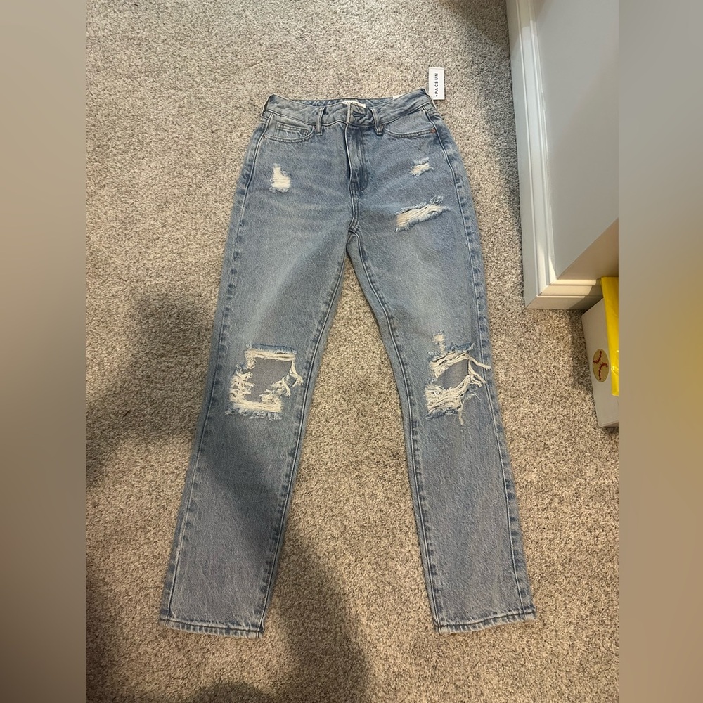Ripped Pacsun mom jeans, size 25